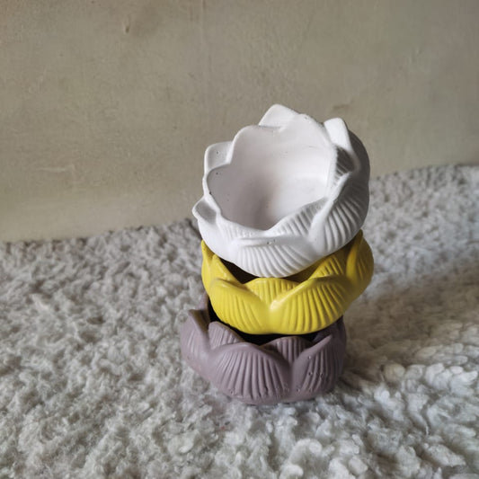 Lotus Cement Flower Decors (3X)